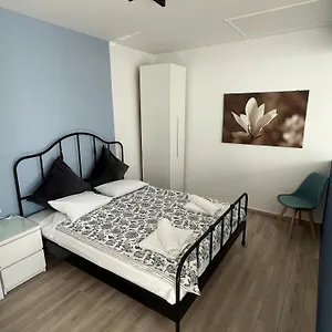 Διαμέρισμα F, Θεσσαλονίκη